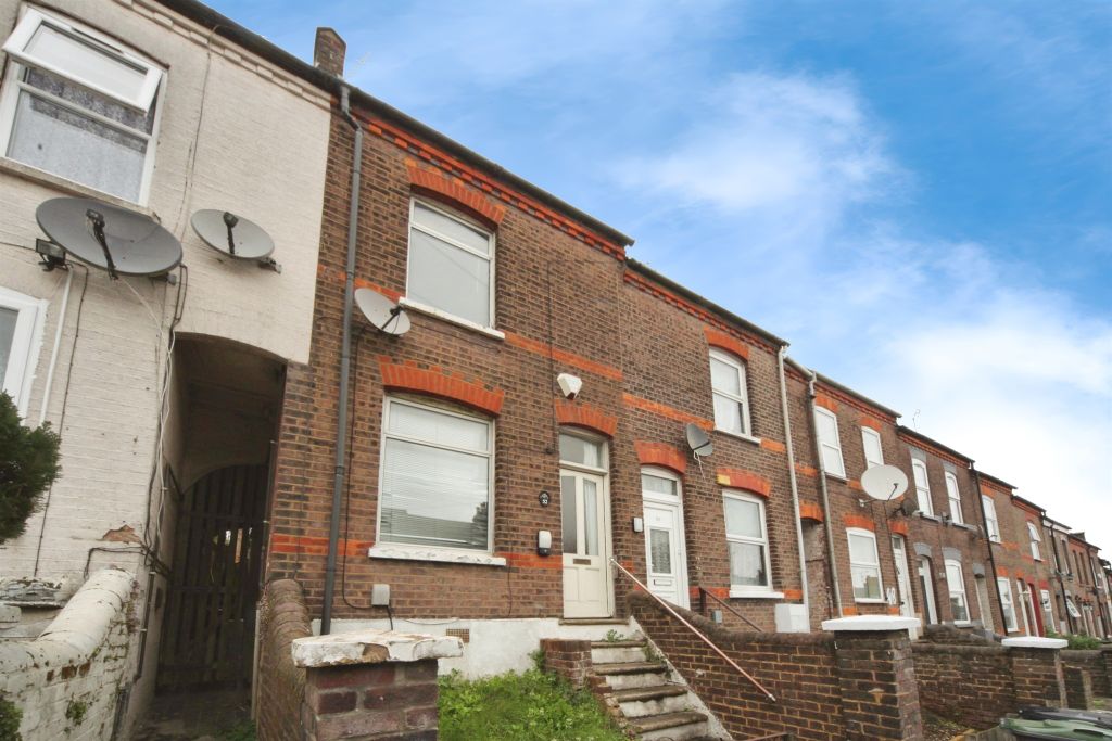 Property photo 1 of 5