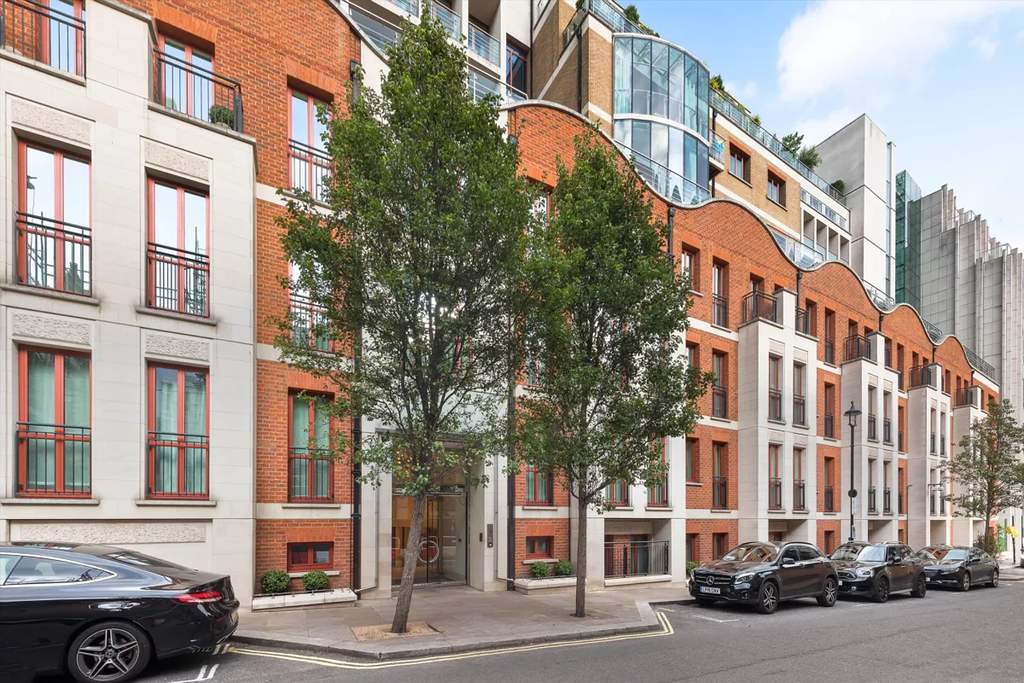 Property photo 1 of 3