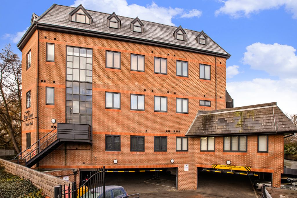 Property photo 3 of 8