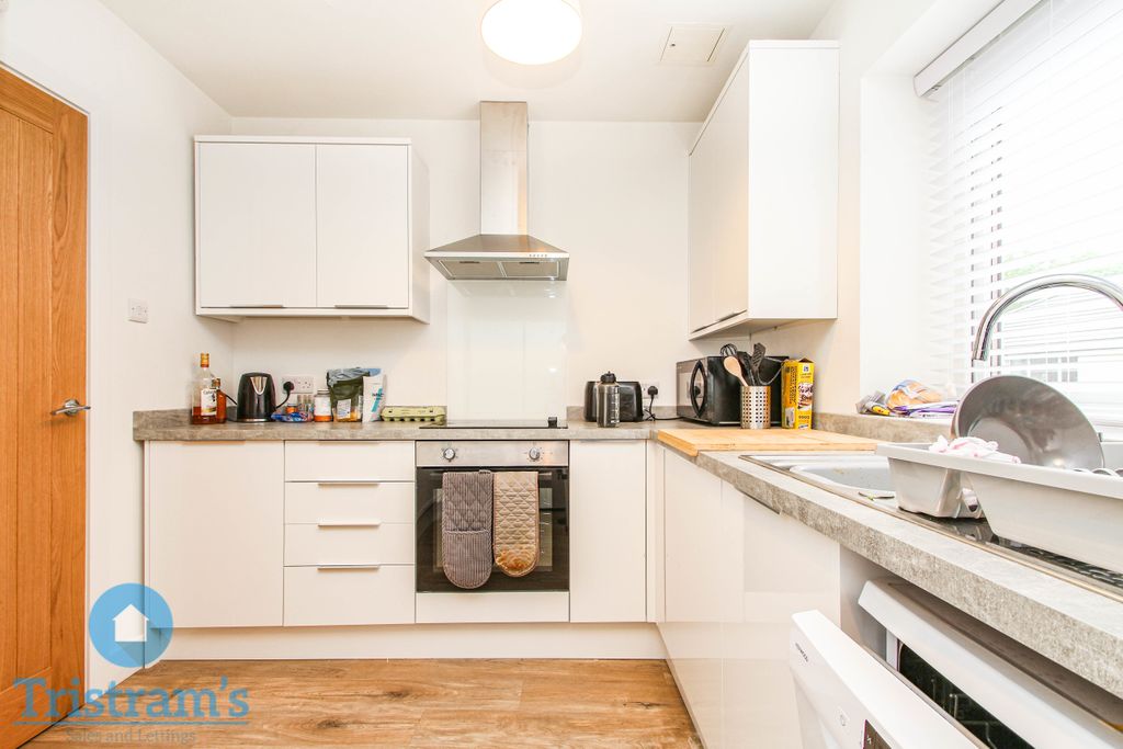 Property photo 1 of 16 Img_0092