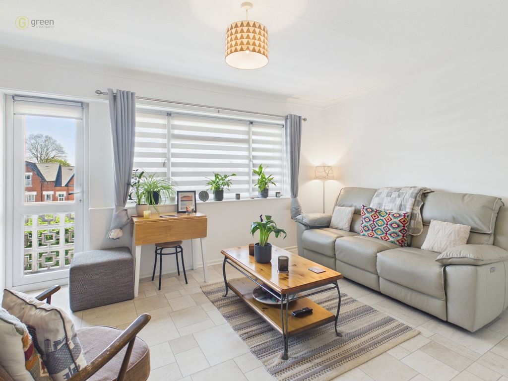 Property photo 3 of 37 Cam05459G0Pr0166Still021