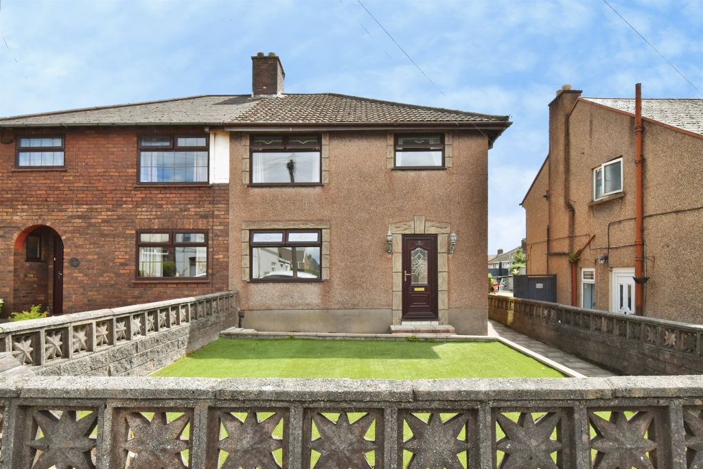 Property photo 1 of 20