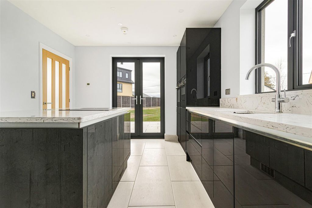 Property photo 2 of 39 22_68066.Jpg