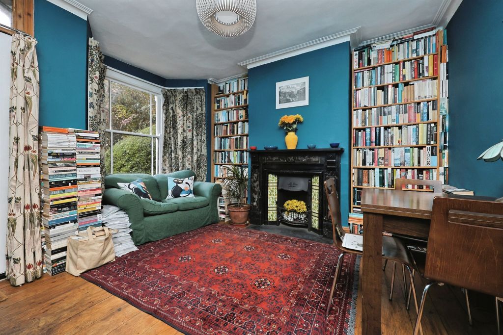 Property photo 2 of 18