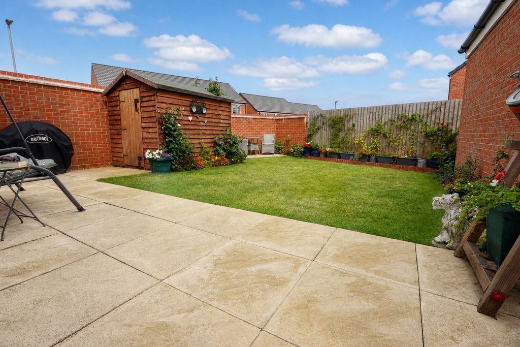 Property photo 2 of 22