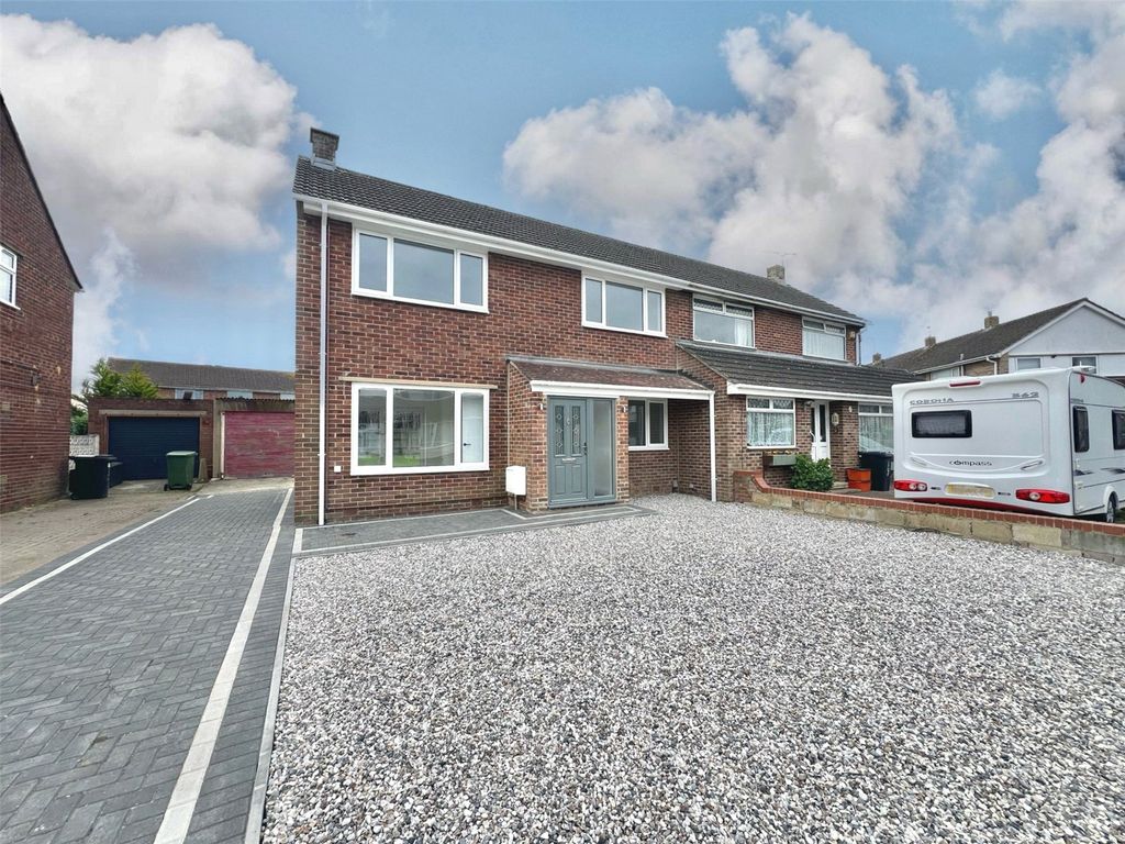 Property photo 1 of 28 Picture No. 05