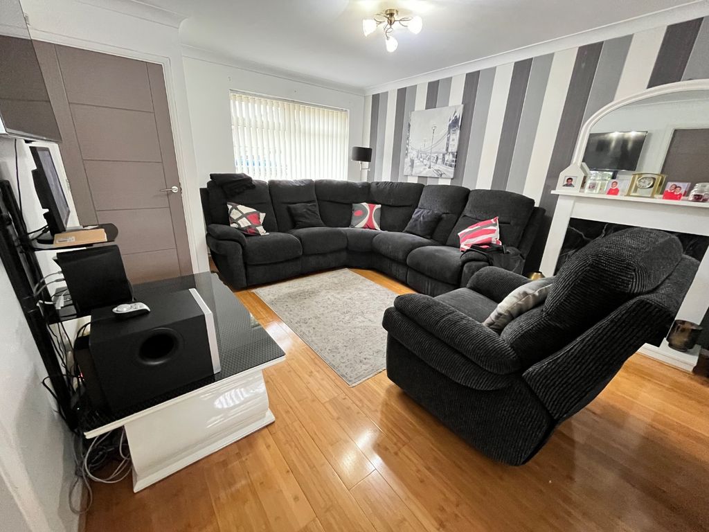 Property photo 3 of 17 4186933