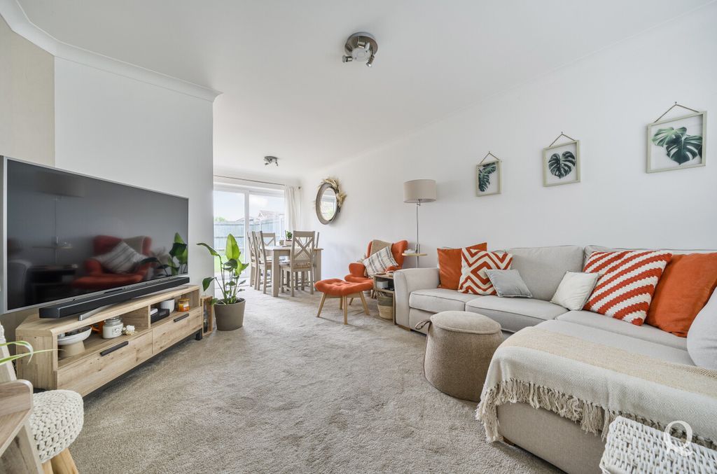 Property photo 2 of 20 469d1c8d-E2Fc-494...