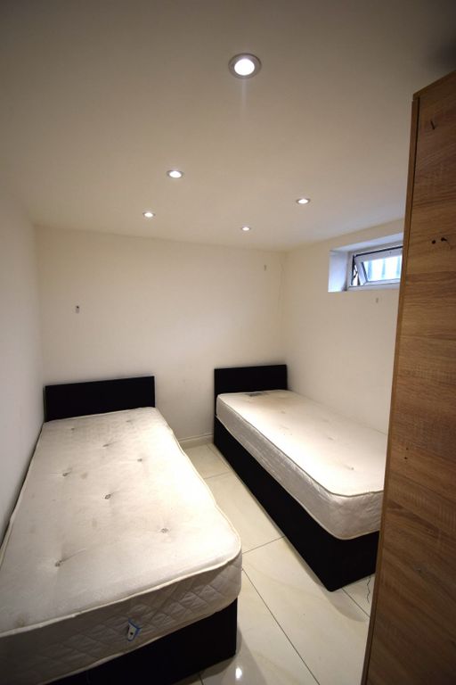 Property photo 3 of 9 Gallery