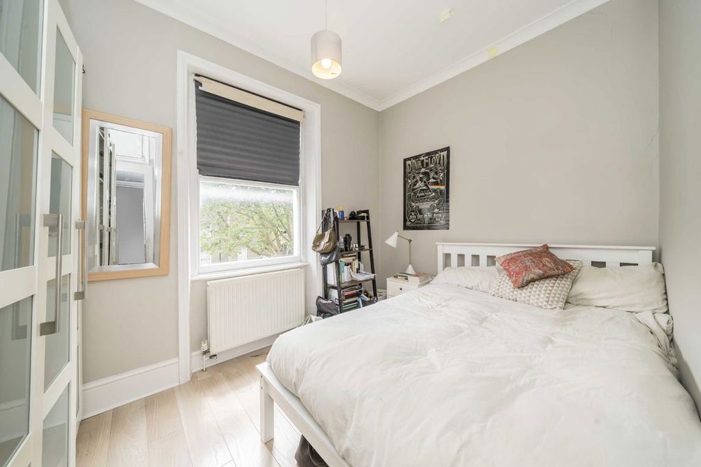Property photo 3 of 6