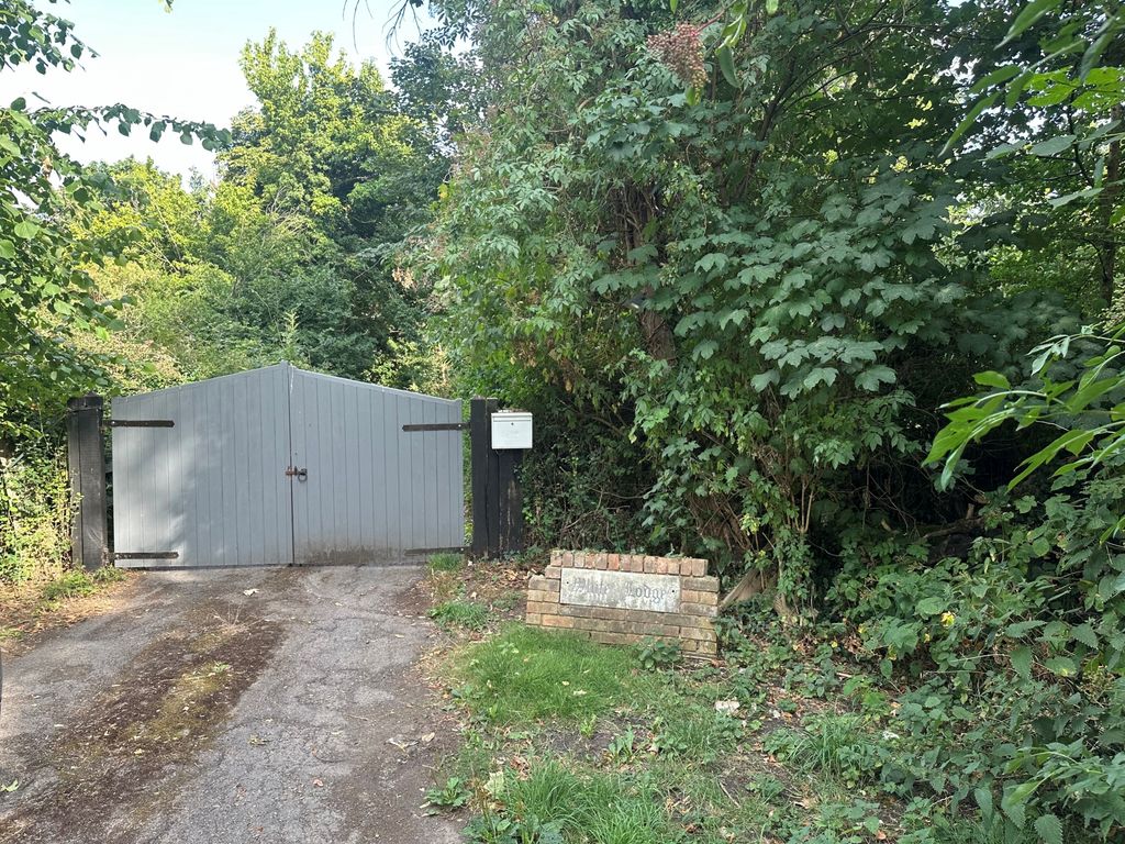Property photo 2 of 5 Photo 2