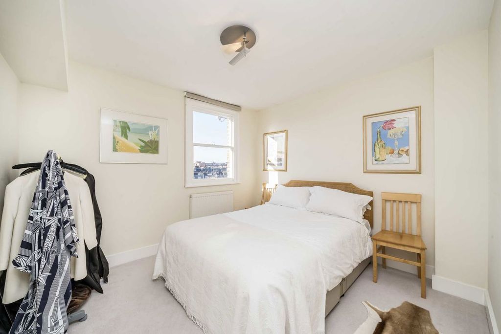 Property photo 3 of 5