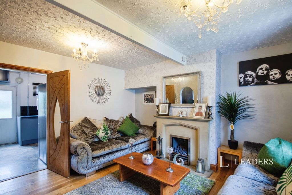 Property photo 3 of 19 Pbox-Img.Jpg