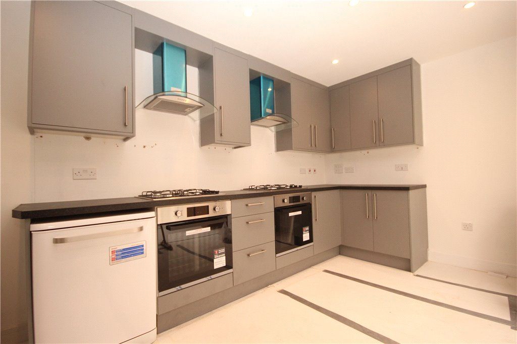 Property photo 2 of 5 Kitchen