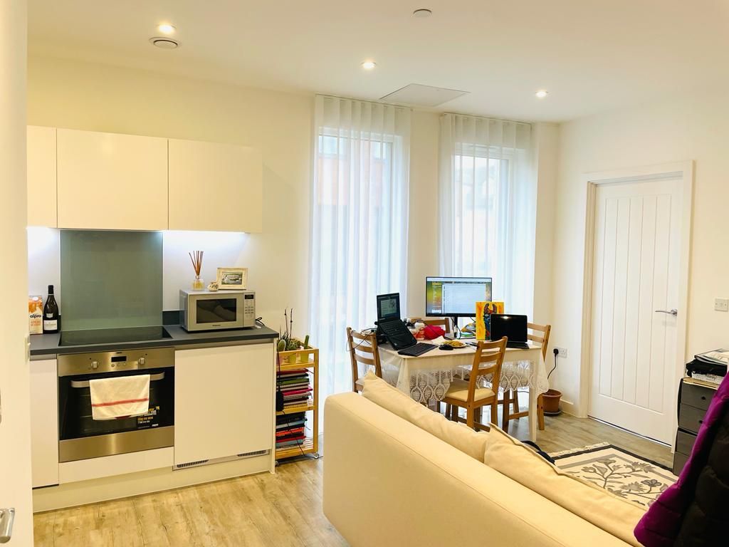 Property photo 3 of 10 Liv2.Jpg