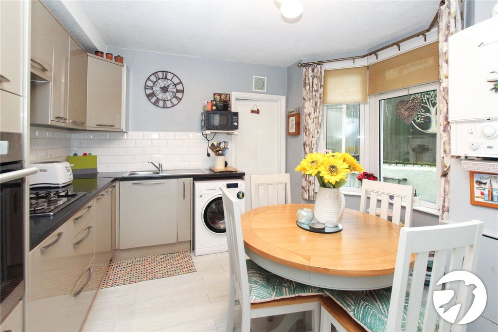 Property photo 2 of 17 Picture 2