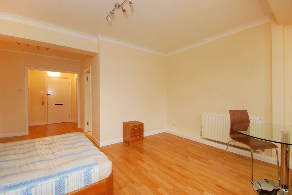 Property photo 2 of 4