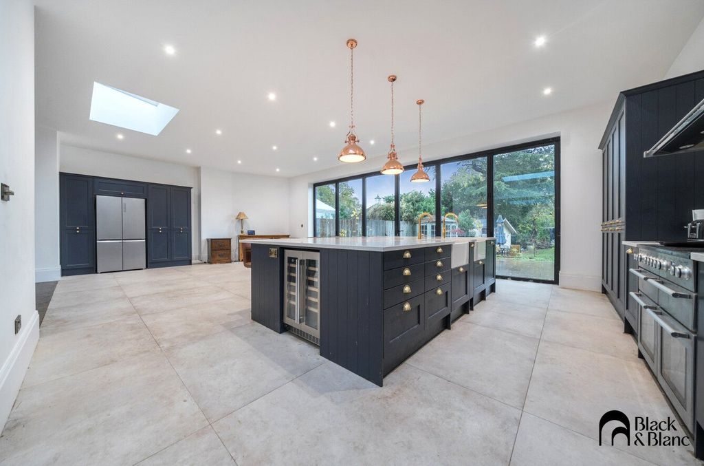 Property photo 2 of 38 Kitchen