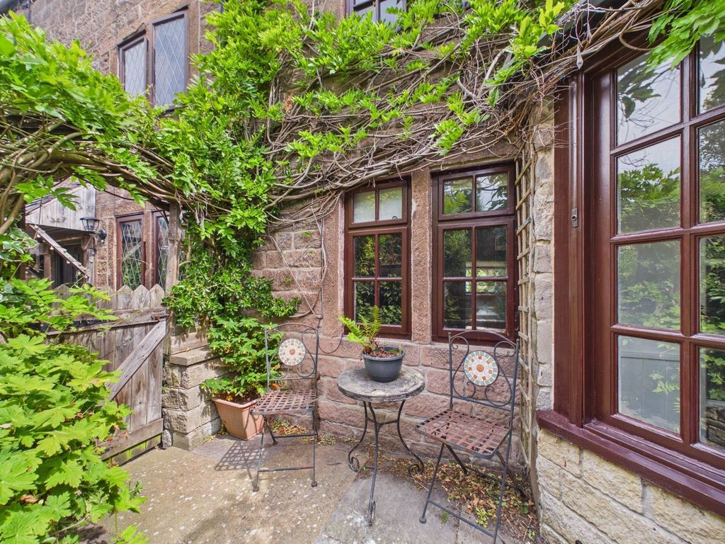 Property photo 2 of 18 Outside