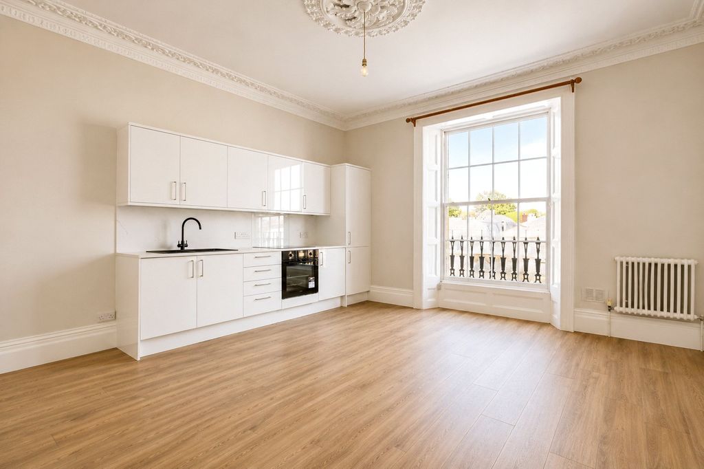 Property photo 1 of 10 Picture No. 07