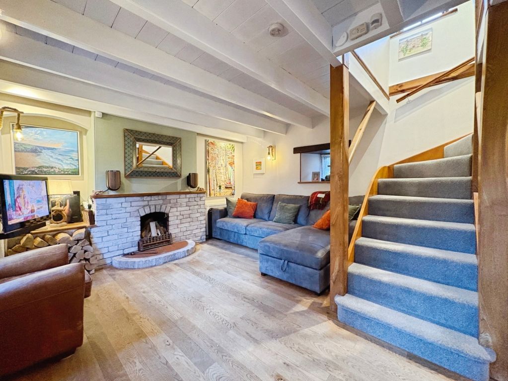 Property photo 2 of 22