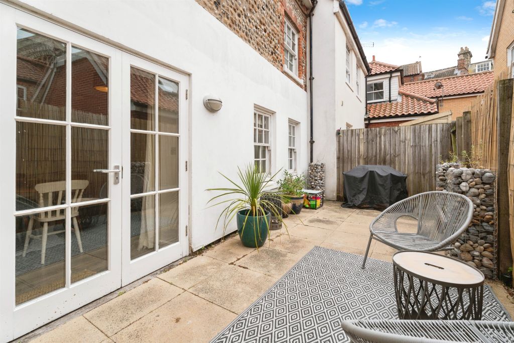 Property photo 1 of 16