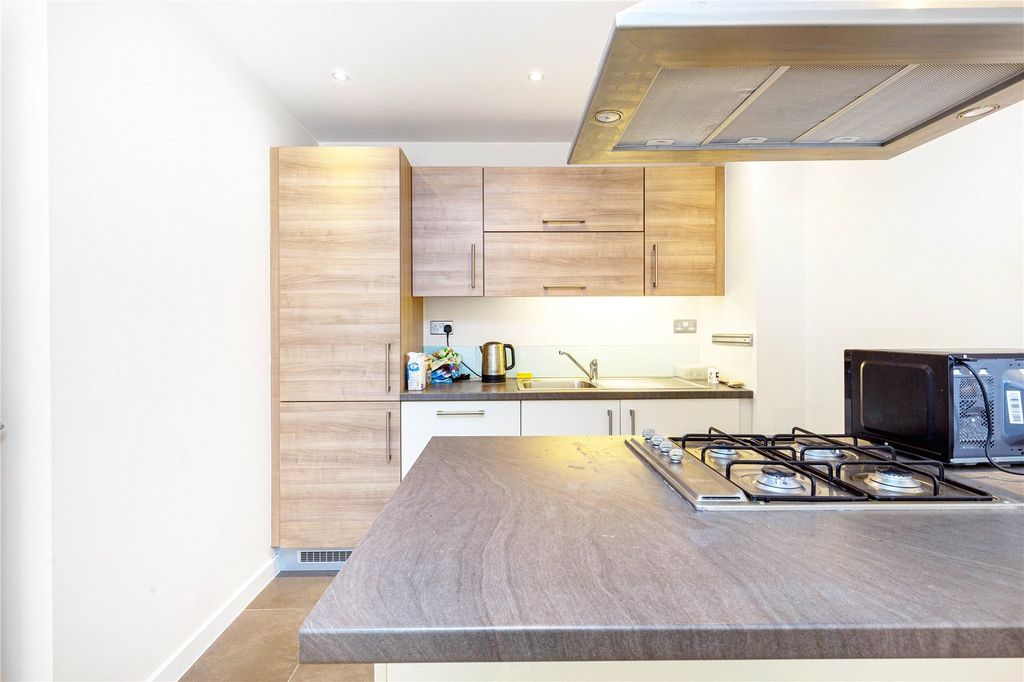 Property photo 3 of 14 Picture No. 17