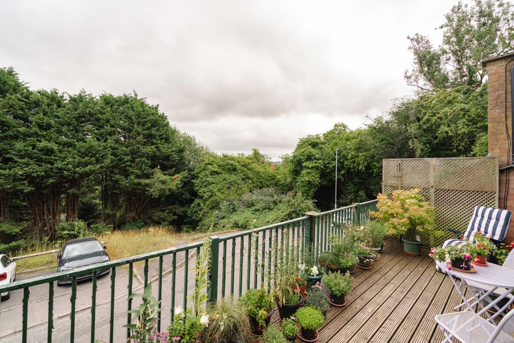Property photo 2 of 14 13