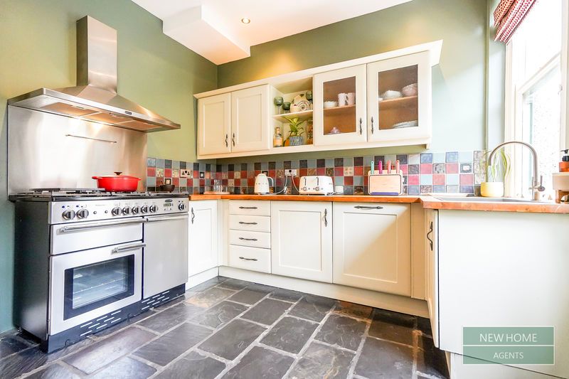 Property photo 3 of 22 Photo 11