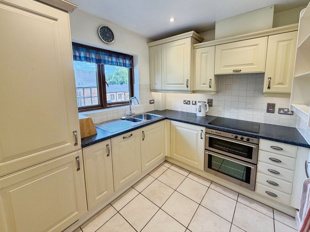 Property photo 3 of 12 Pbox-Img.Jpg
