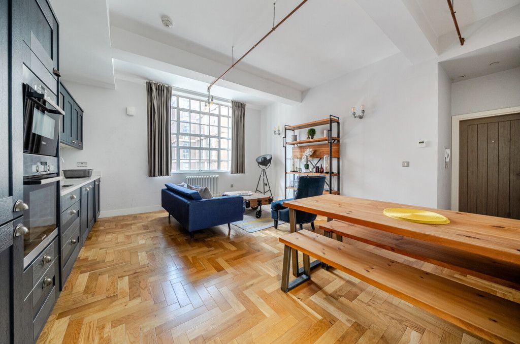 Property photo 1 of 10 1356017-8-68c975d...