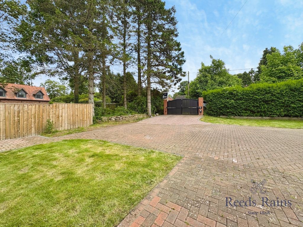 Additional image 33 of 5 bed detached house for saleThe Avenue, Medburn, Newcastle Upon Tyne, Northumberland NE20