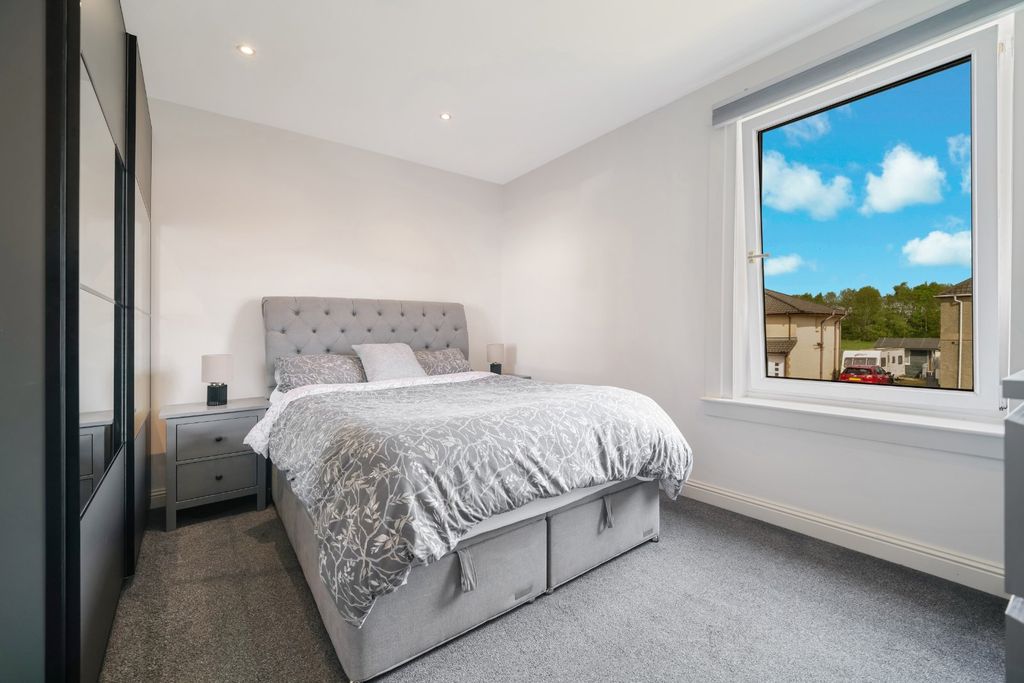 Additional image 5 of 2 bed flat for saleIndia Drive, Inchinnan, Renfrew, Renfrewshire PA4
