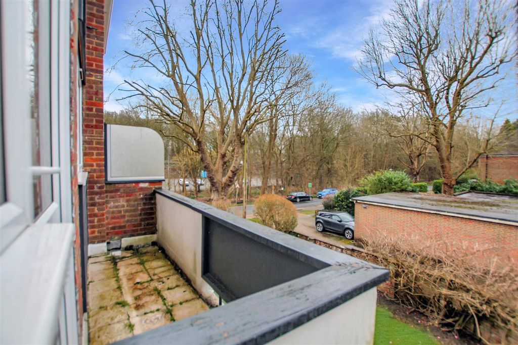 Property photo 3 of 12 Img_4512.Jpg