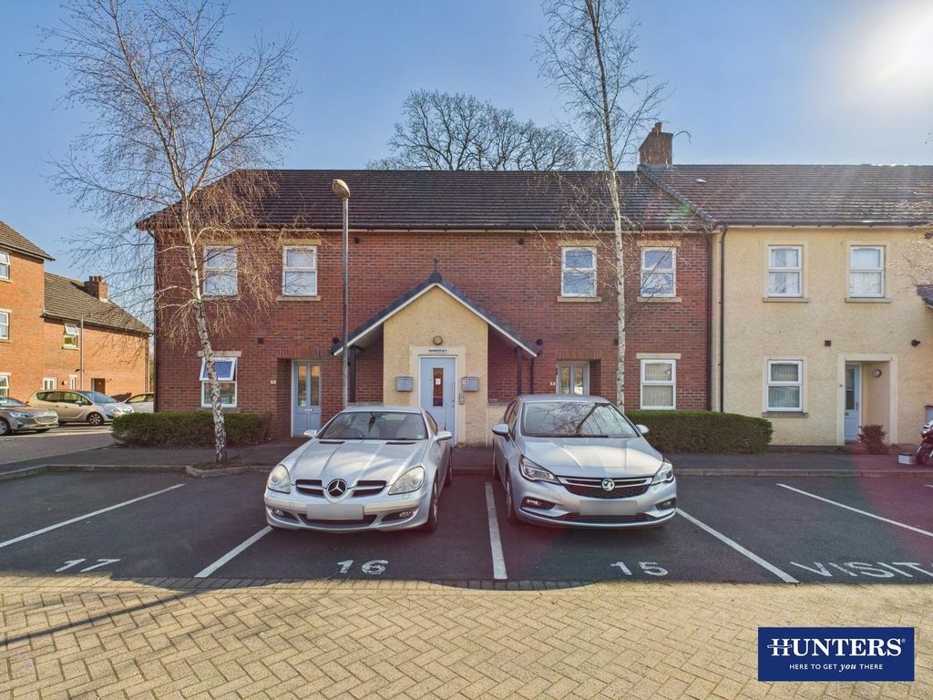 Property photo 1 of 16 Frontage