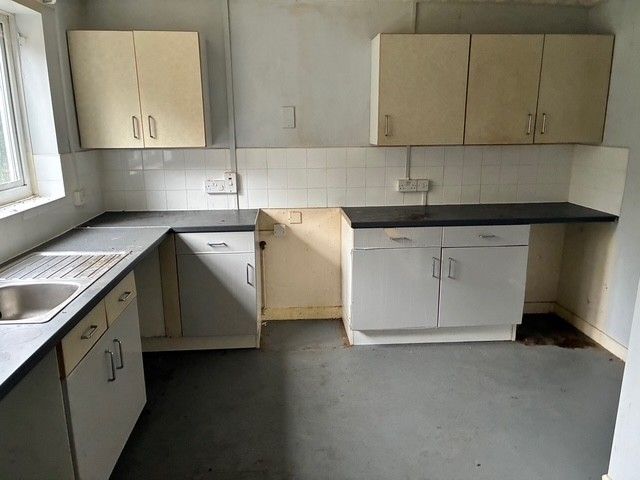 Property photo 2 of 9 11