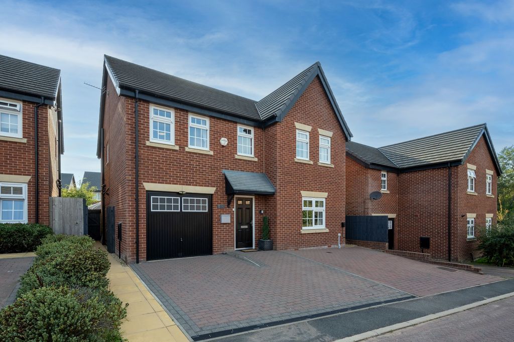 Property photo 1 of 39