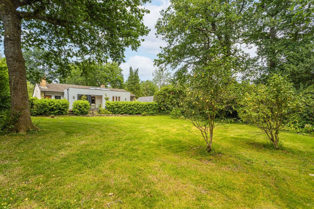 Property photo 1 of 28