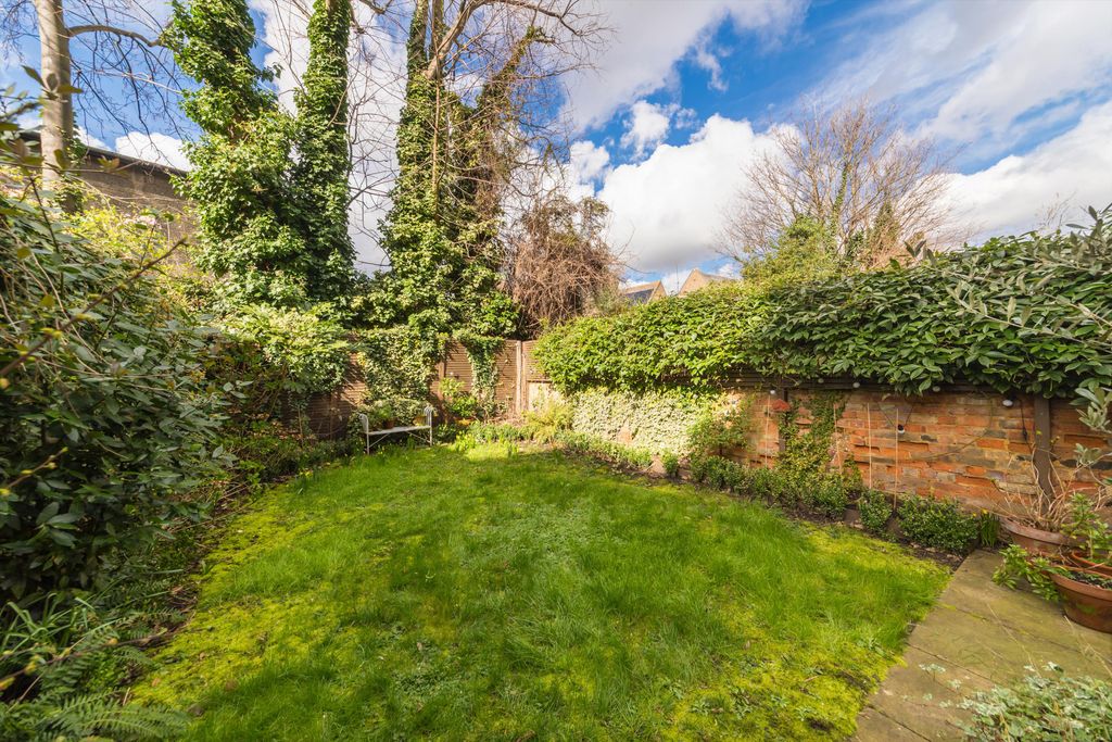 Property photo 3 of 12 Image