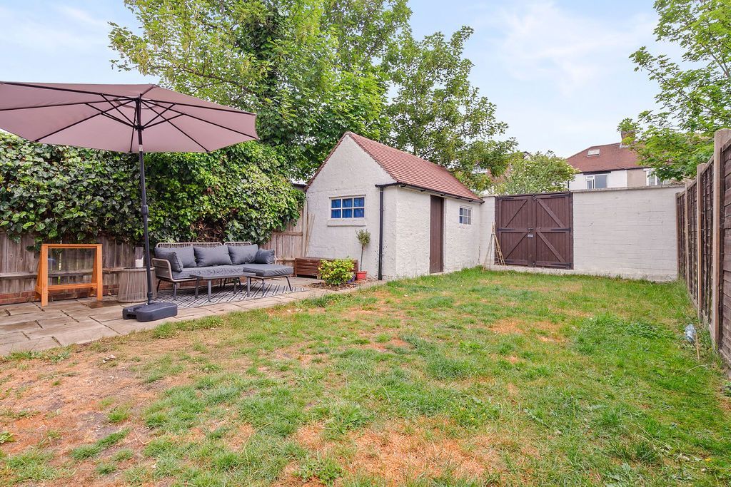 Property photo 3 of 21