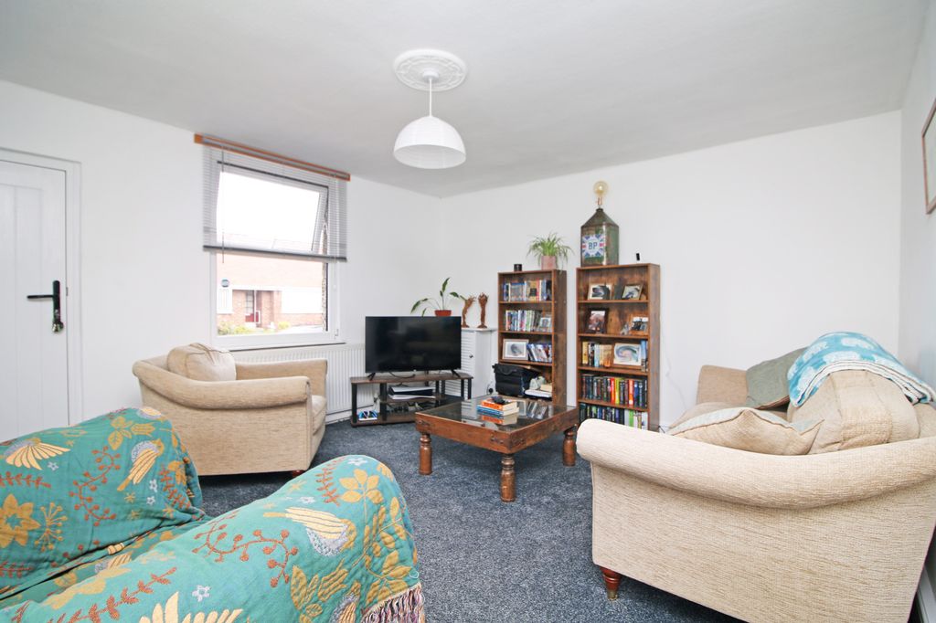 Property photo 2 of 19
