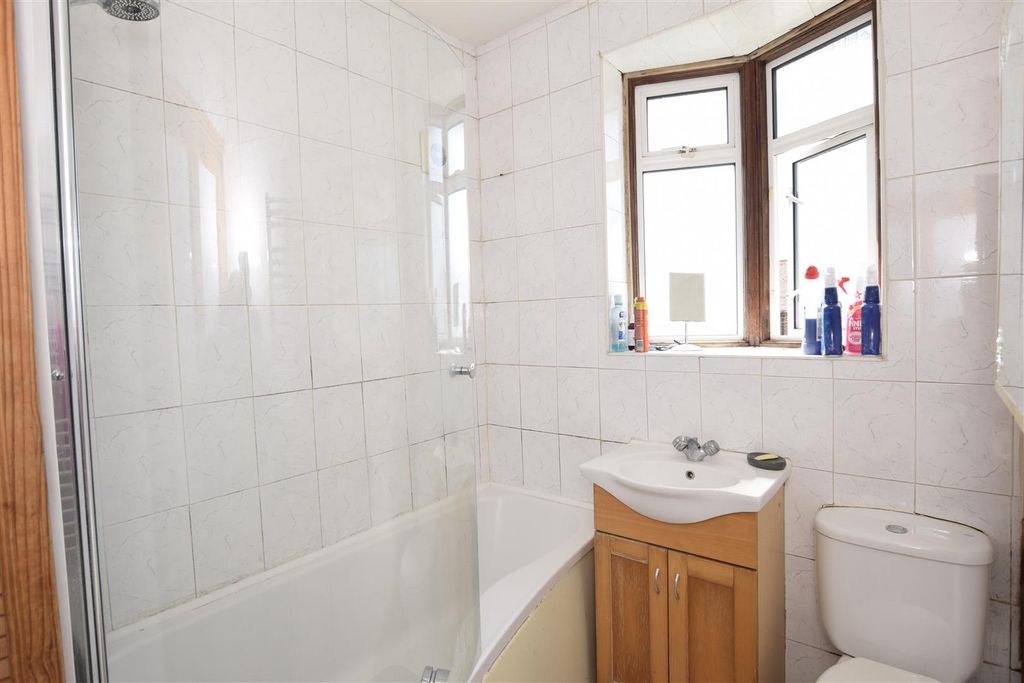 Property photo 2 of 8 Bathroom Copy.Jpg