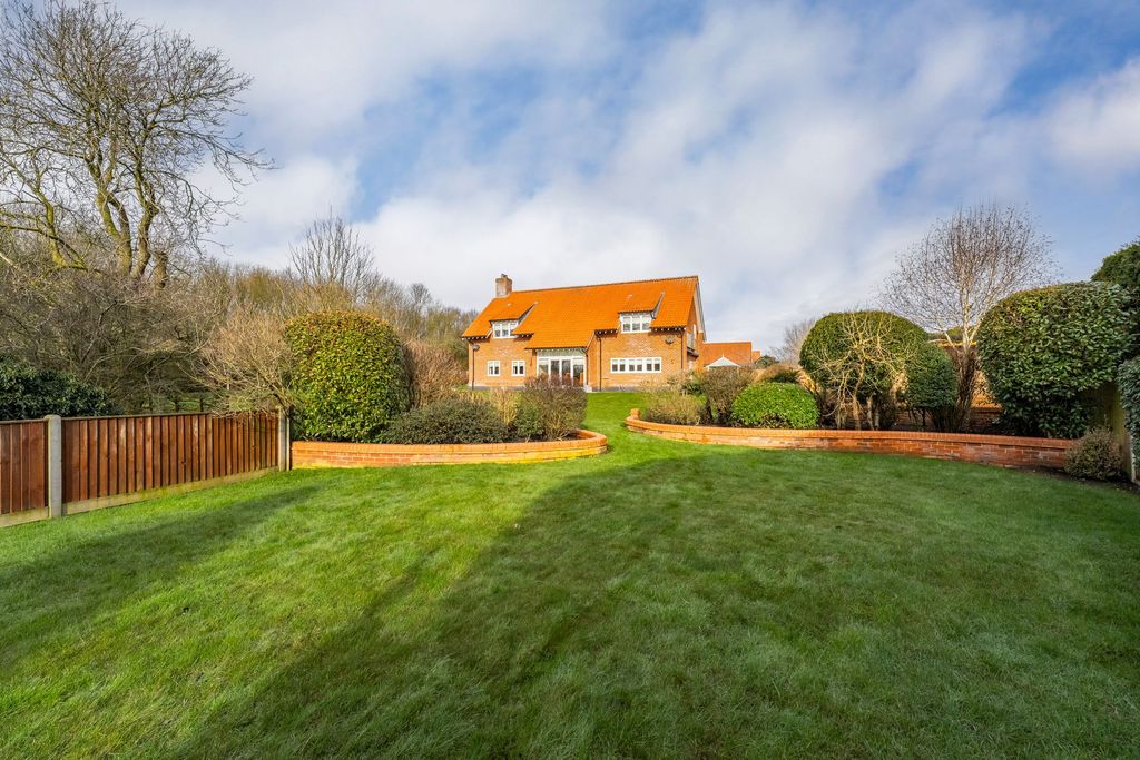 Property photo 1 of 30