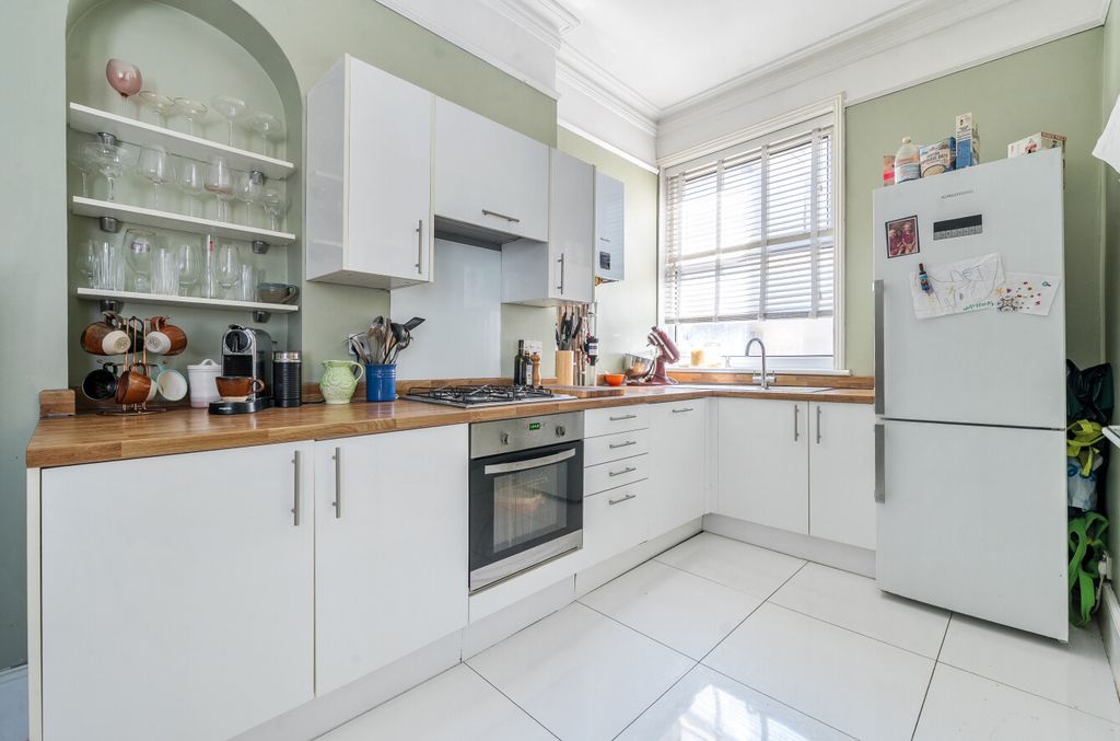 Property photo 3 of 19 1498293-11-6A678B...
