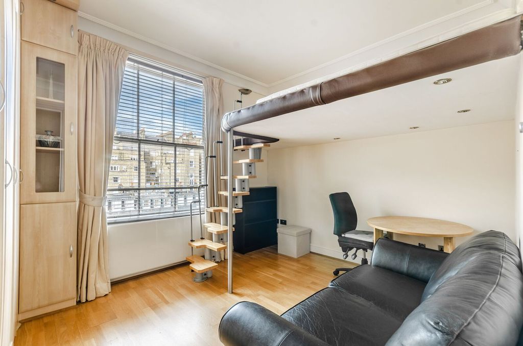 Property photo 1 of 4