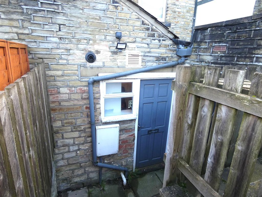 Property photo 2 of 7 P1040221.Jpg