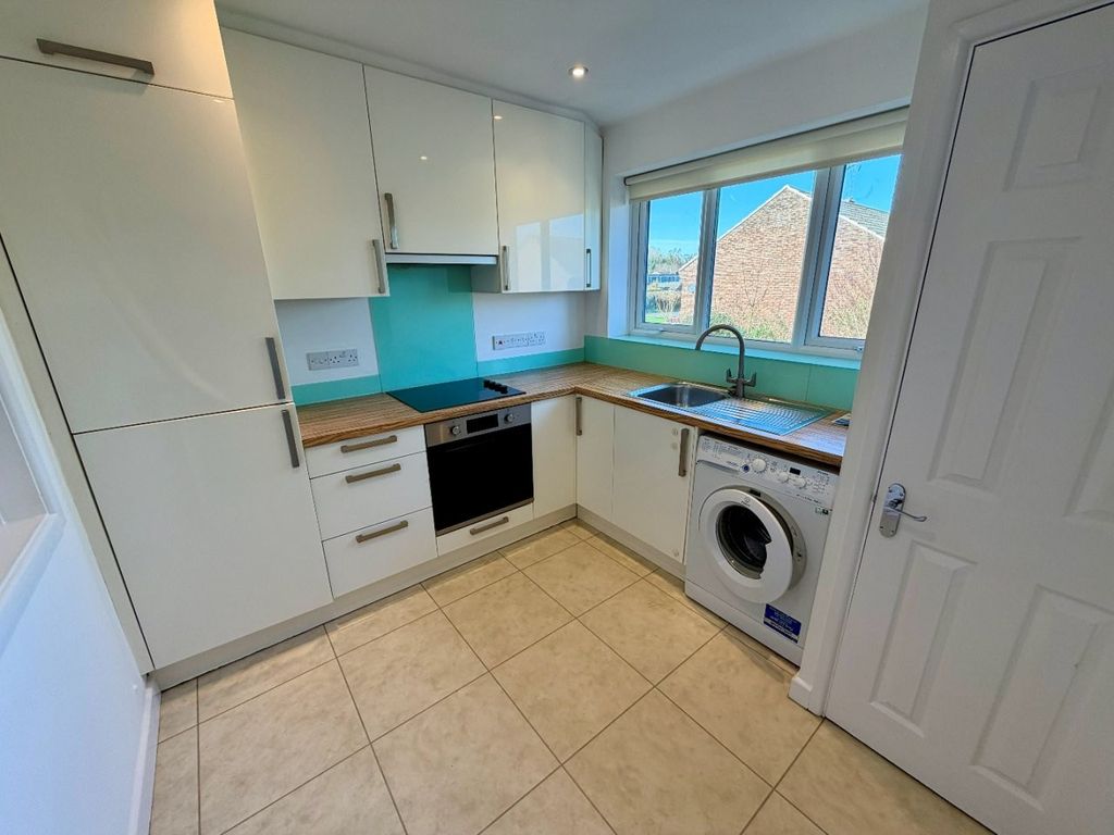 Property photo 2 of 15 Kitchen