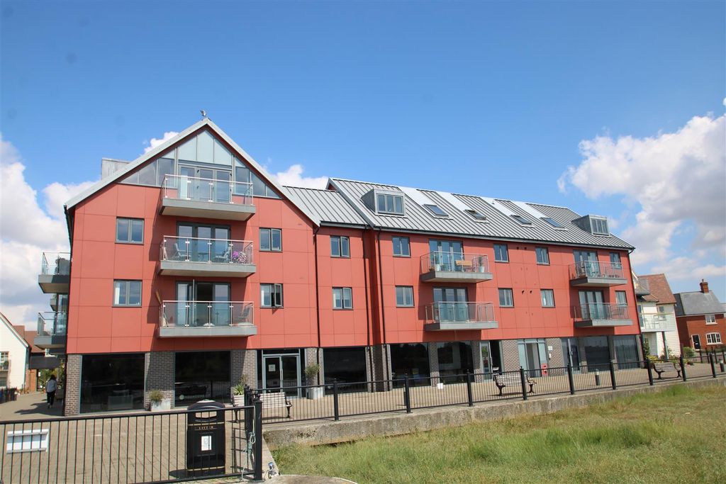 Property photo 1 of 12 Front External