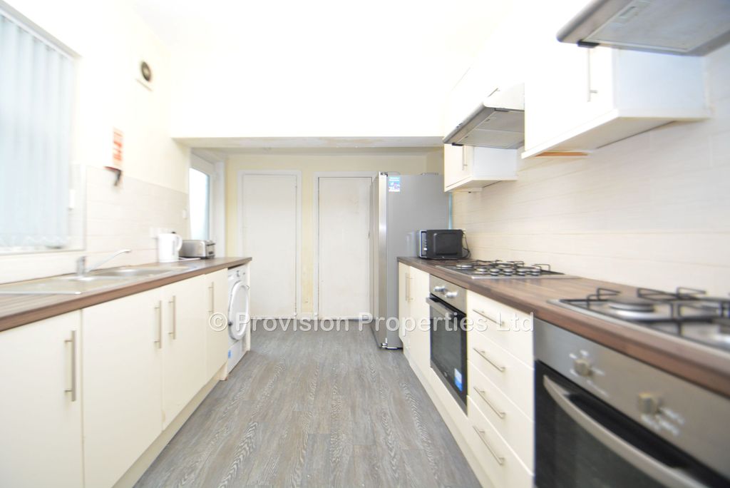 Property photo 3 of 13 Photo
