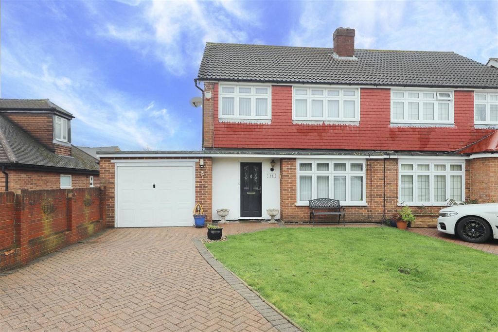 Property photo 1 of 9 Front